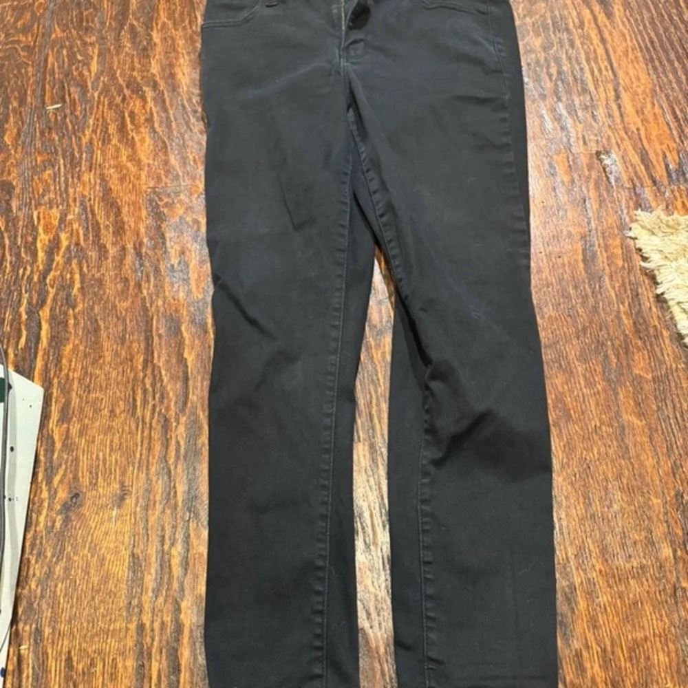 American Eagle Outfitters Women's Dark Straight Leg Jeans